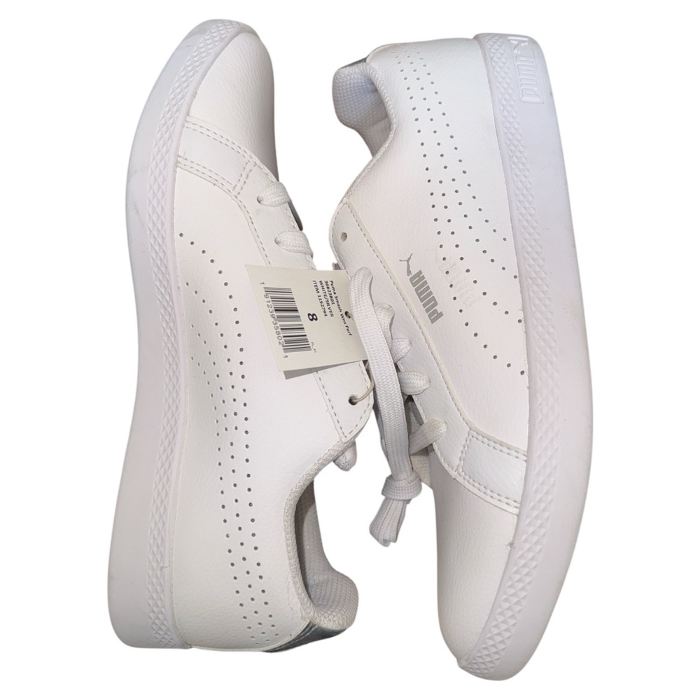 Puma‎ Women’s Smash Leather Perforated Court Sneakers NWT Size 8 White Silver